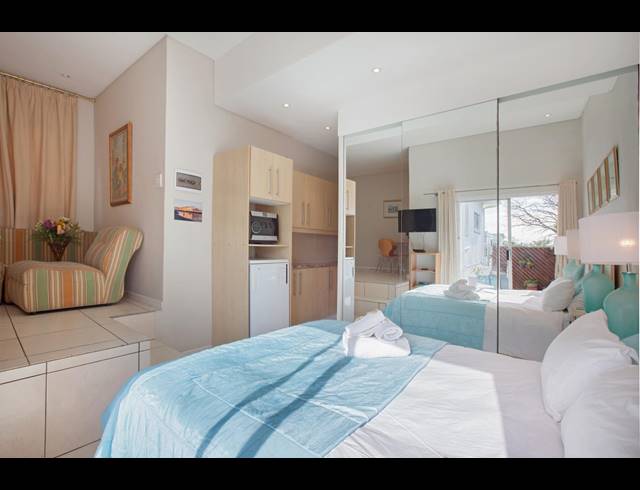 1 BEDROOM STUDIO APARTMENT TO LET IN VREDEHOEK